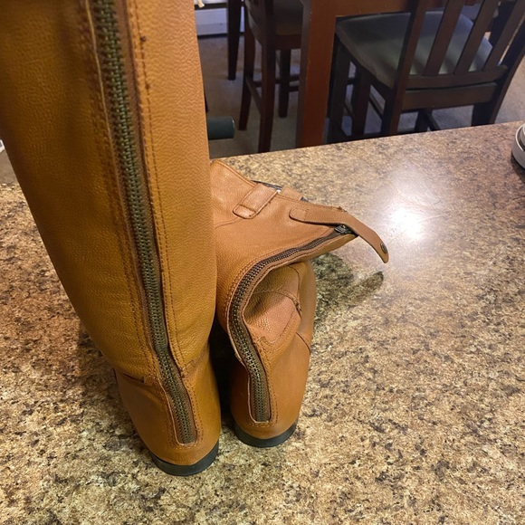 BDG (UrbanOutfitters) Brand - Picture 5 of 5